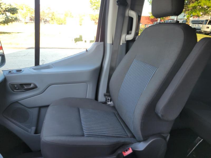 Ford Transit 150 Wagon Low Roof XL w/Sliding Pass. 130-in. WB 2019