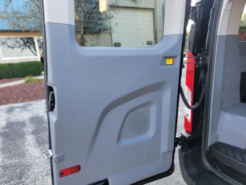Ford Transit 150 Wagon Low Roof XL w/Sliding Pass. 130-in. WB 2019