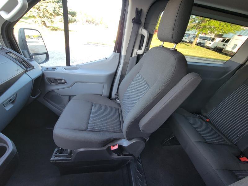 Ford Transit 150 Wagon Low Roof XL w/Sliding Pass. 130-in. WB 2019
