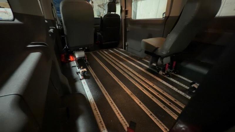 Ford Transit 150 Wagon Med. Roof XL w/Sliding Pass. 130-in. WB 2020