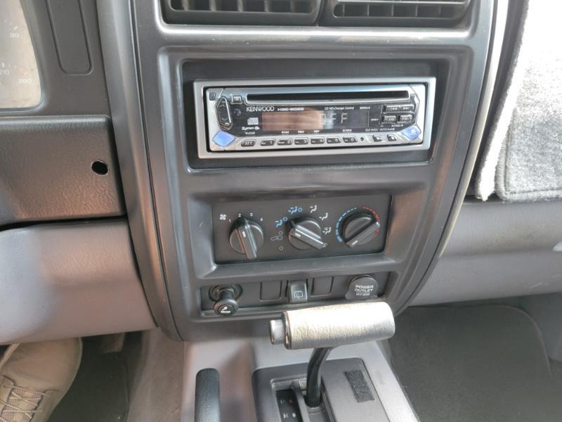 Jeep Cherokee SE 4-Door 4WD 1997