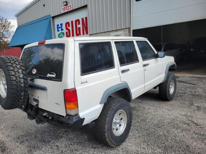 Jeep Cherokee SE 4-Door 4WD 1997