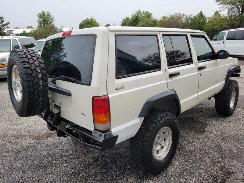 Jeep Cherokee SE 4-Door 4WD 1997