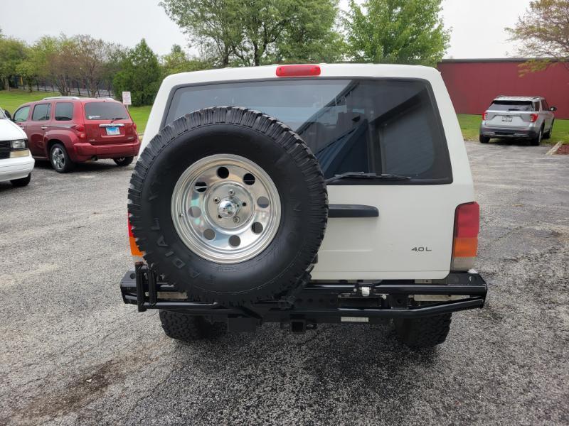 Jeep Cherokee SE 4-Door 4WD 1997