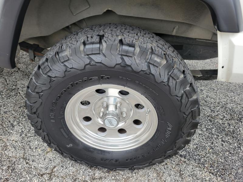 Jeep Cherokee SE 4-Door 4WD 1997