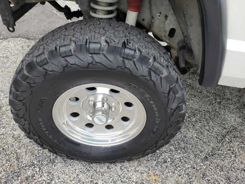 Jeep Cherokee SE 4-Door 4WD 1997