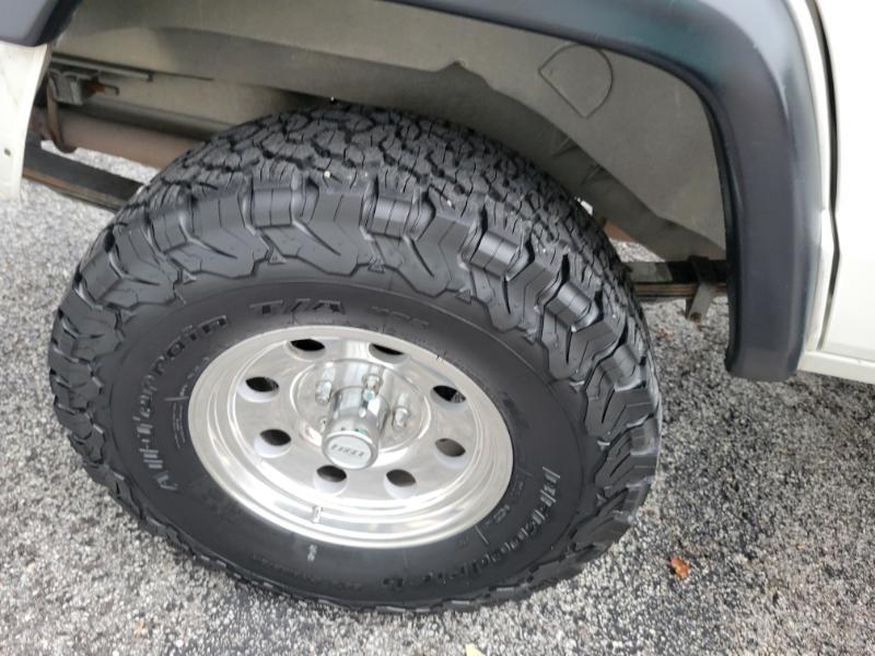 Jeep Cherokee SE 4-Door 4WD 1997