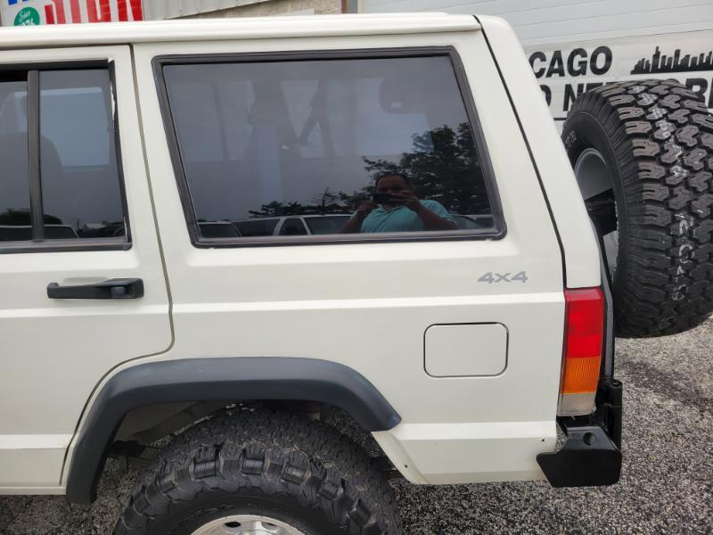 Jeep Cherokee SE 4-Door 4WD 1997