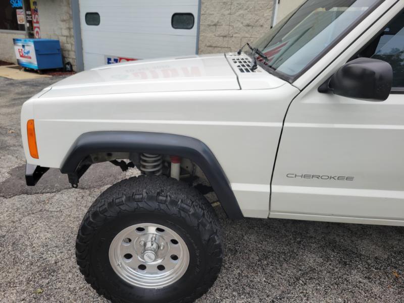 Jeep Cherokee SE 4-Door 4WD 1997