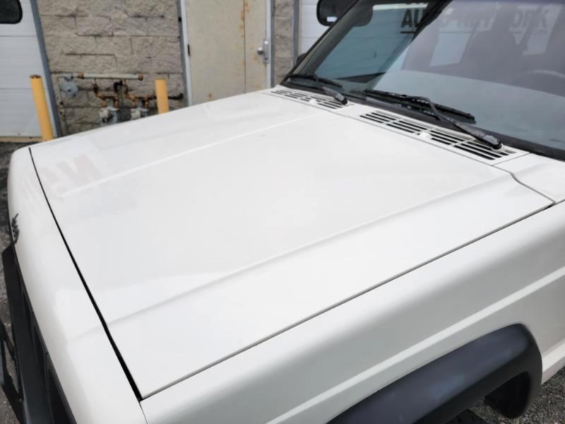 Jeep Cherokee SE 4-Door 4WD 1997