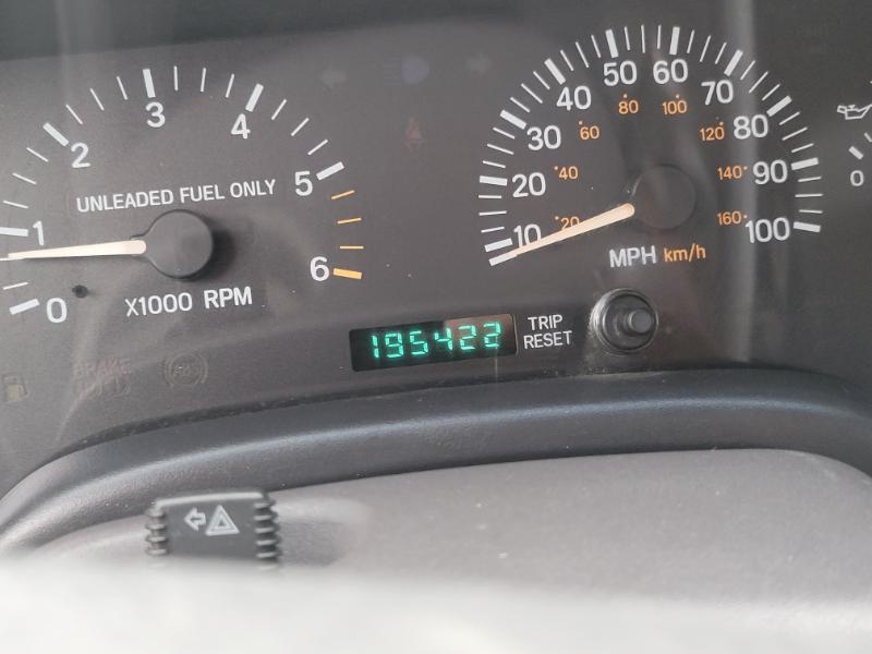 Jeep Cherokee SE 4-Door 4WD 1997