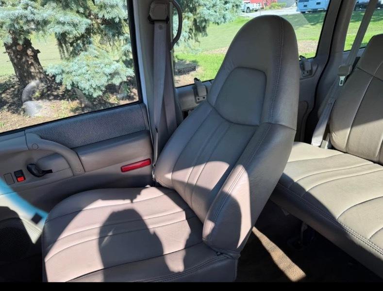 Chevrolet Astro 2WD 1999