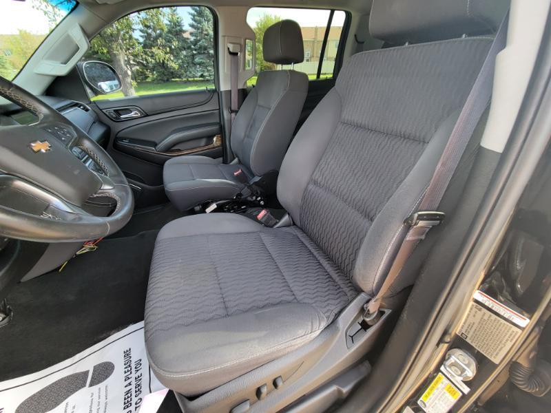Chevrolet Suburban  2017