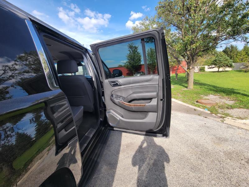 Chevrolet Suburban  2017