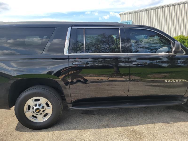 Chevrolet Suburban  2017