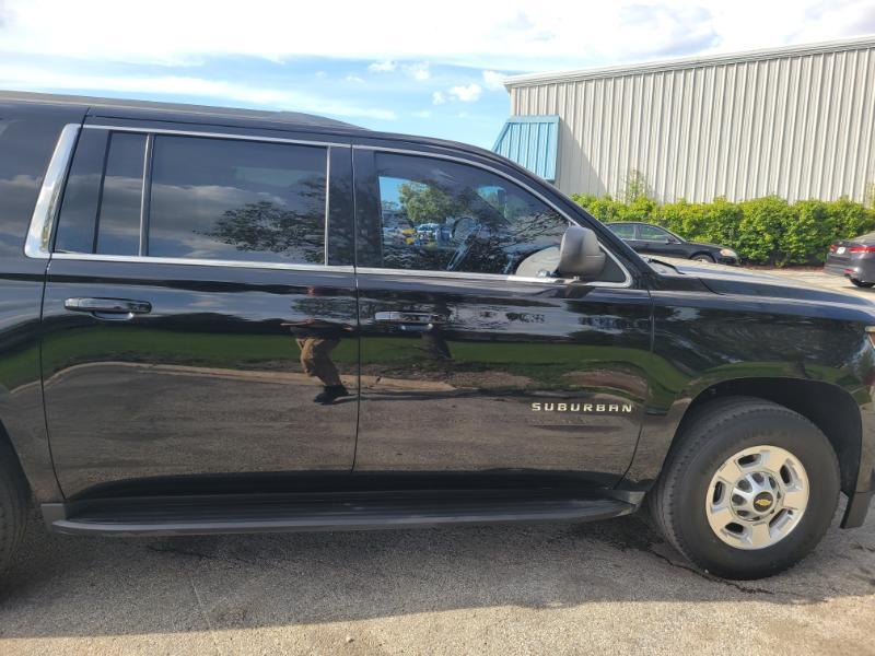 Chevrolet Suburban  2017