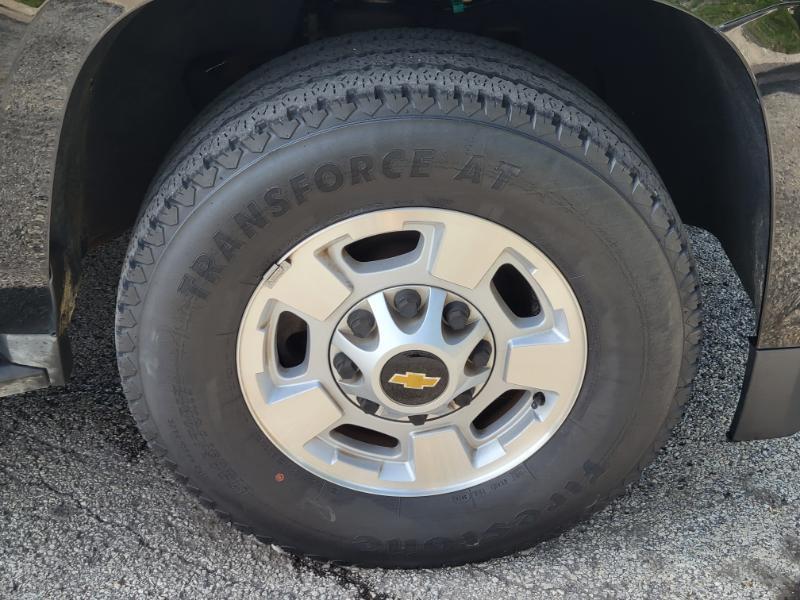 Chevrolet Suburban  2017