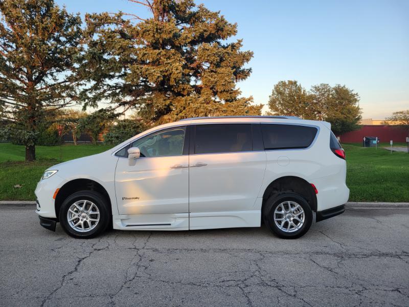 Chrysler Pacifica Touring-L 2021