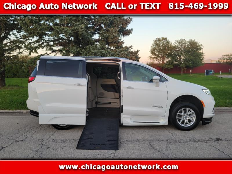 2021 Chrysler Pacifica Touring-L
