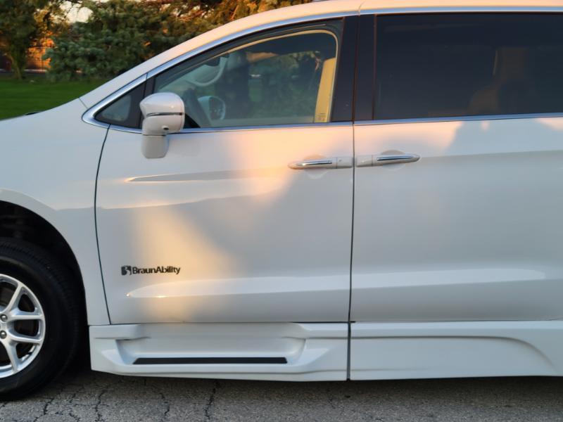 Chrysler Pacifica Touring-L 2021