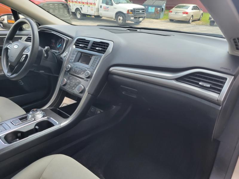 Ford Fusion Hybrid S 2018