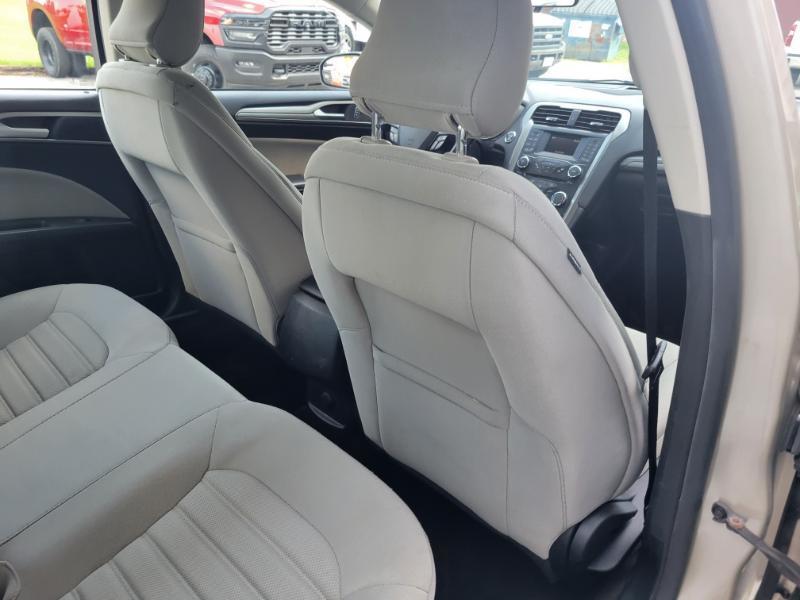 Ford Fusion Hybrid S 2018