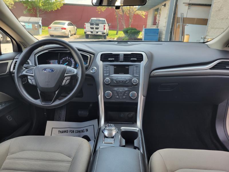Ford Fusion Hybrid S 2018