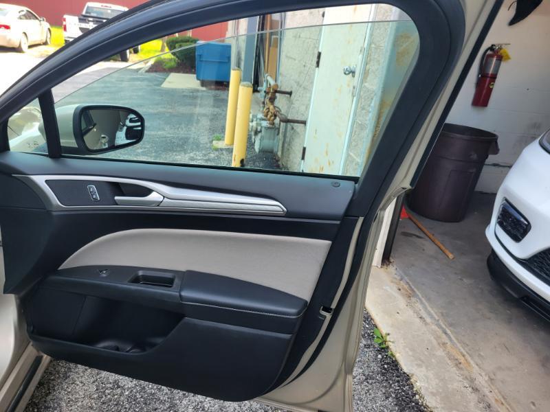 Ford Fusion Hybrid S 2018
