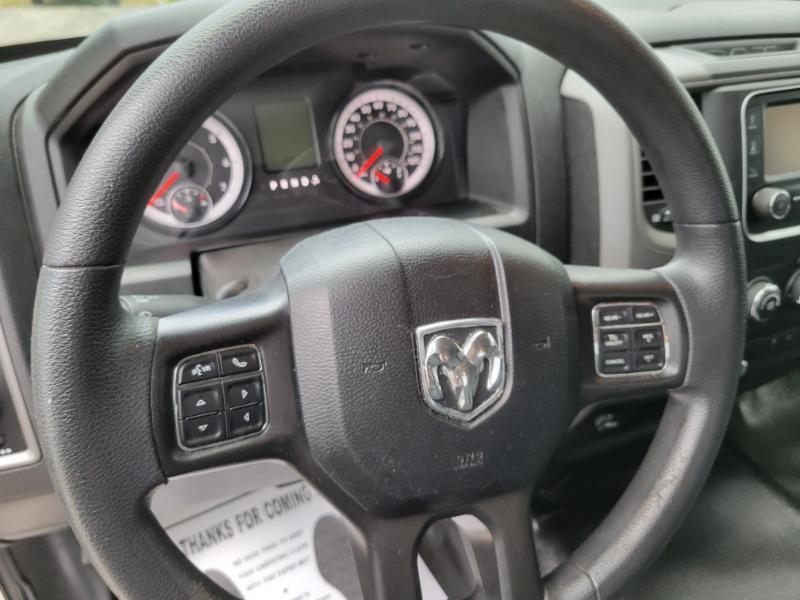 RAM 1500 Classic Tradesman Quad Cab 4WD 2022