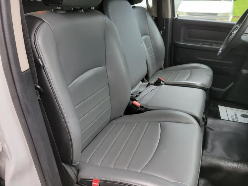 RAM 1500 Classic Tradesman Quad Cab 4WD 2022