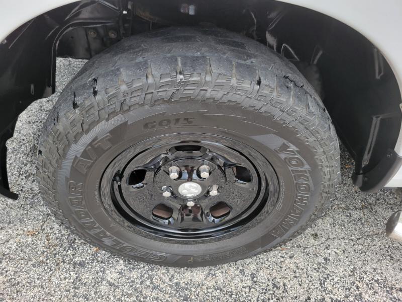 RAM 1500 Classic Tradesman Quad Cab 4WD 2022