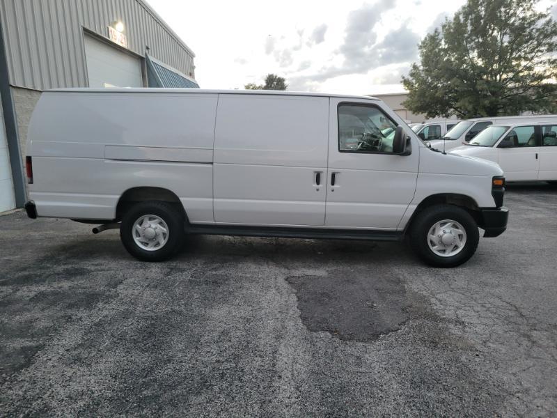 Ford Econoline E350 Super Duty Extended 2008