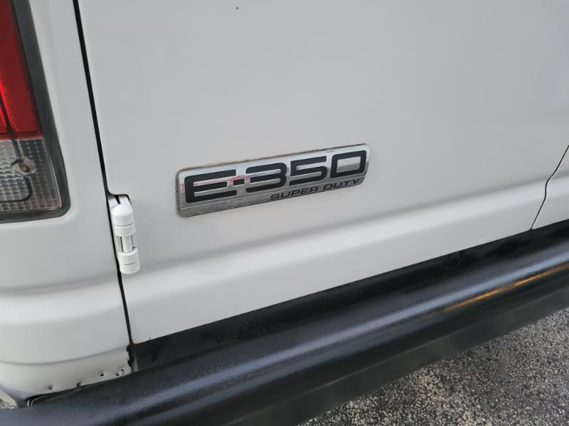 Ford Econoline E350 Super Duty Extended 2008