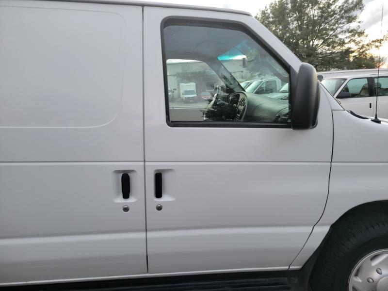 Ford Econoline E350 Super Duty Extended 2008