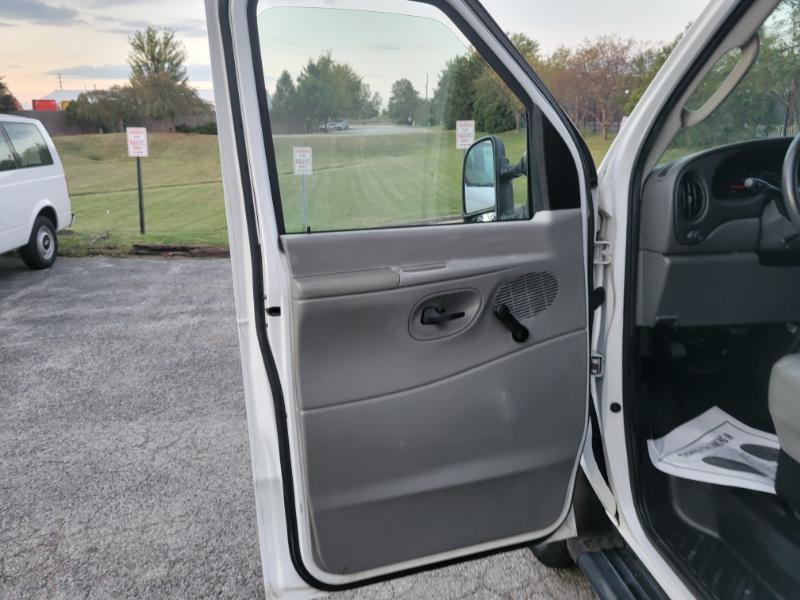 Ford Econoline E350 Super Duty Extended 2008