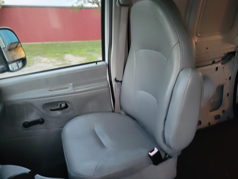 Ford Econoline E350 Super Duty Extended 2008