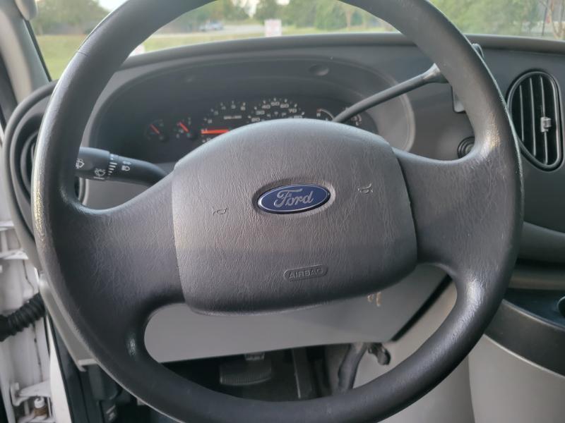 Ford Econoline E350 Super Duty Extended 2008