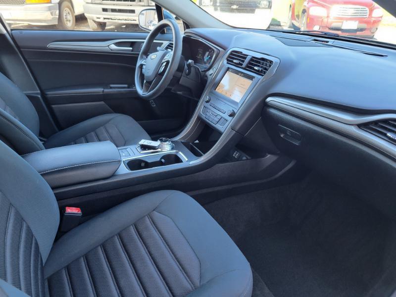 Ford Fusion Hybrid SE 2019