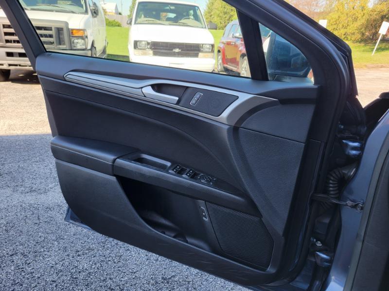 Ford Fusion Hybrid SE 2019