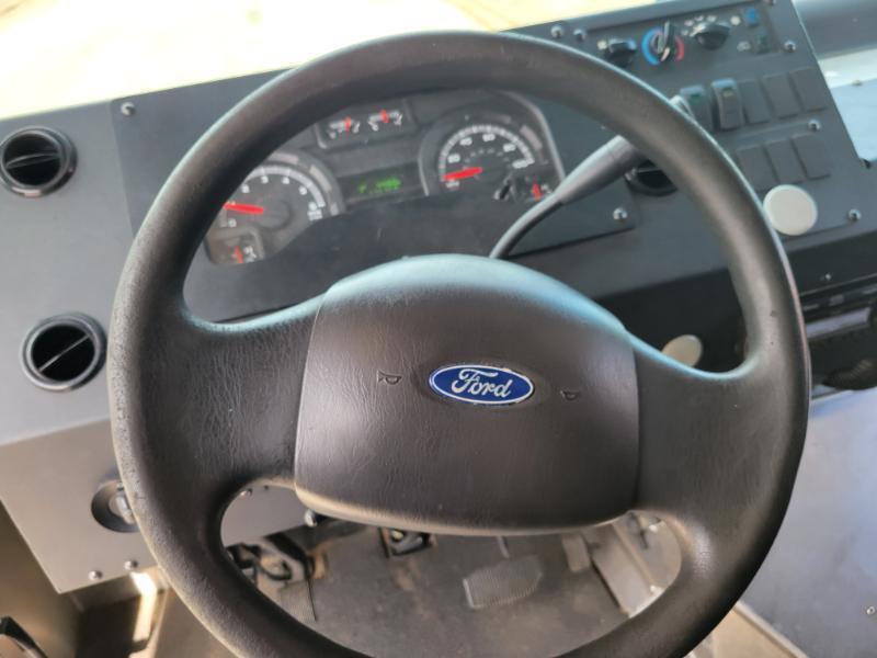 Ford Econoline E350 2016