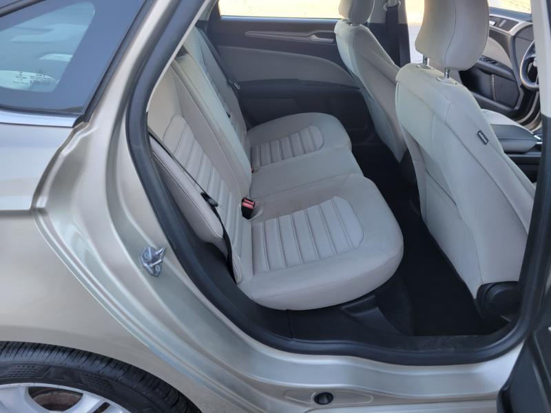 Ford Fusion Hybrid S 2018