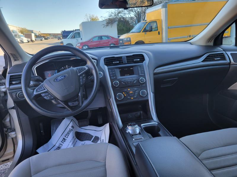 Ford Fusion Hybrid S 2018