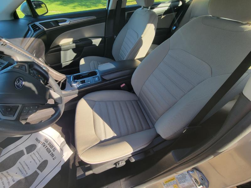 Ford Fusion Hybrid S 2018