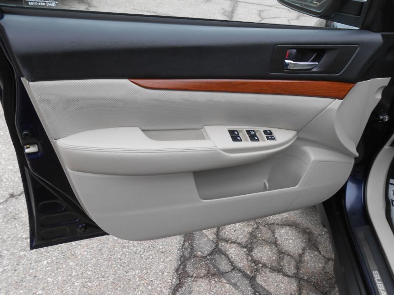 Subaru Outback 2.5i Limited 2014