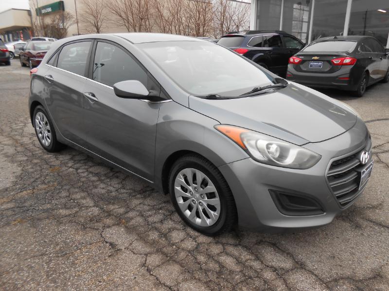 Hyundai Elantra GT A/T 2017