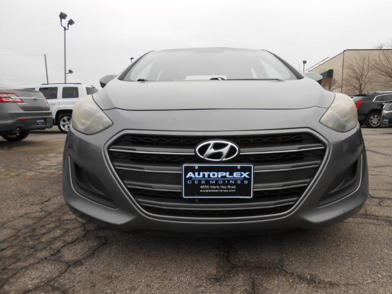 Hyundai Elantra GT A/T 2017