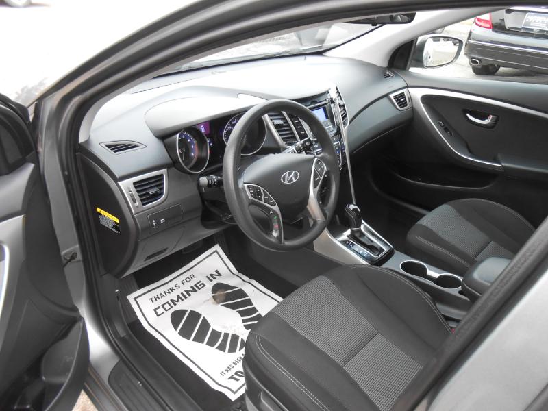 Hyundai Elantra GT A/T 2017