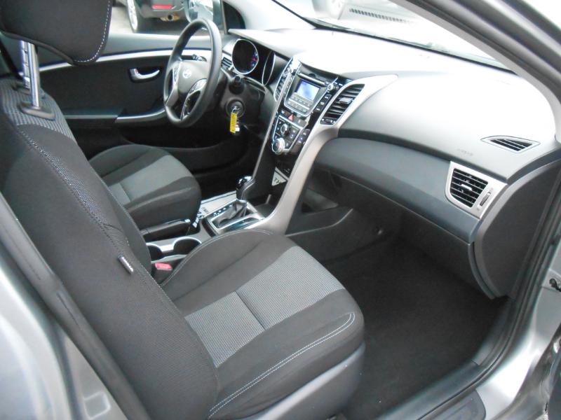 Hyundai Elantra GT A/T 2017