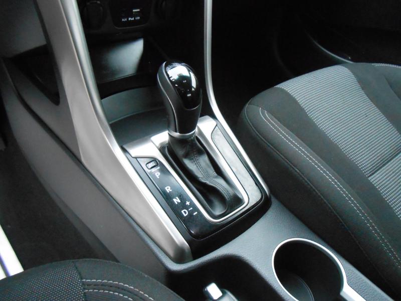 Hyundai Elantra GT A/T 2017