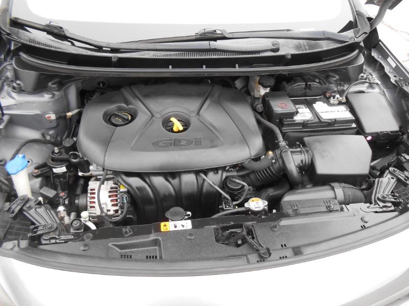 Hyundai Elantra GT A/T 2017